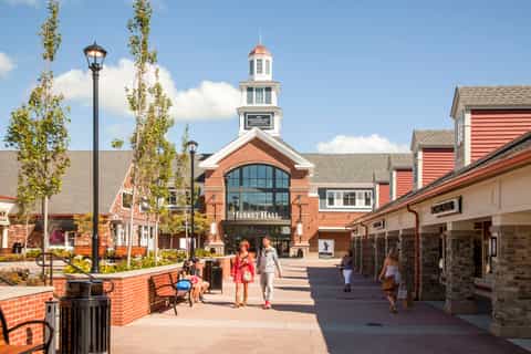 woodbury common premium outlets shopping tour