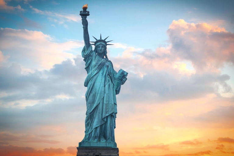 New York : visite statue de la Liberté et Ellis IslandStatue de la Liberté et Ellis Island en petit groupe