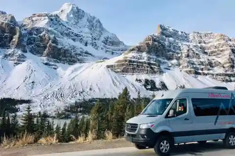 Calgary/Banff: Lake Louise, Moraine & Johnston Canyon Trip