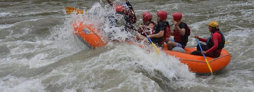 Rafting dans la partie supérieure de Pastaza (Niveau III + IV Le meilleur à Baños)