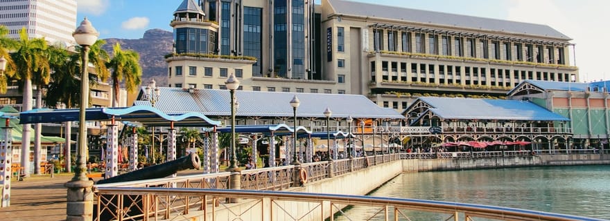 Port Louis : Mont Choisy, jardin botanique et visite de l'église
