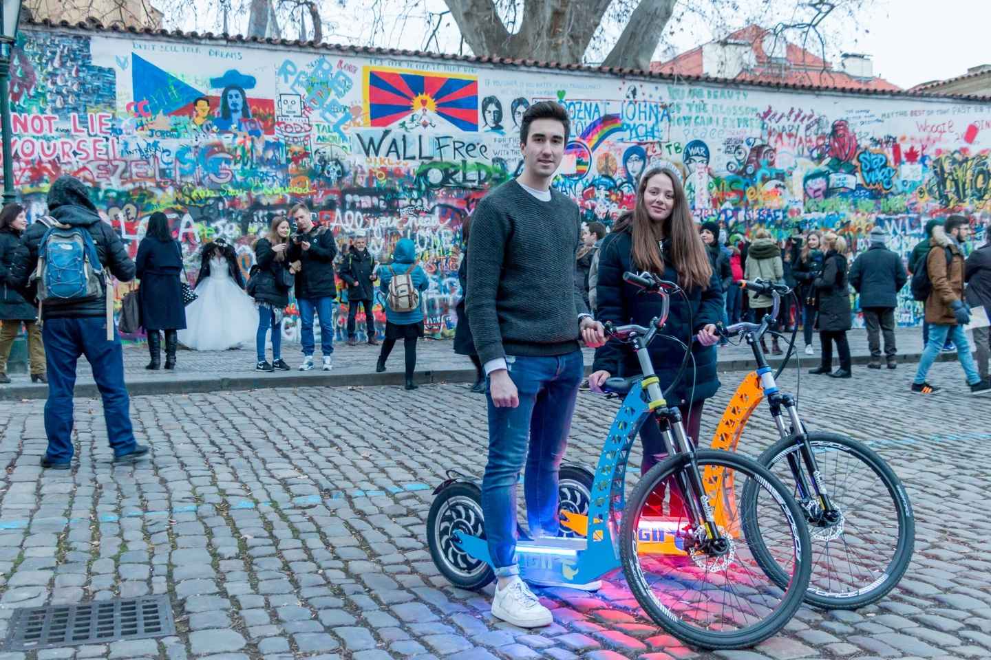 Praga: Tour in Monopattino Elettrico o eBike Cruiser