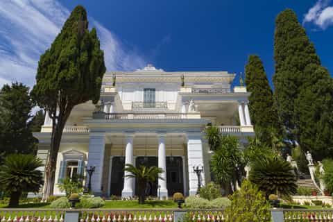 Corfu: Achilleion Palace, Kanoni and Old Town Tour