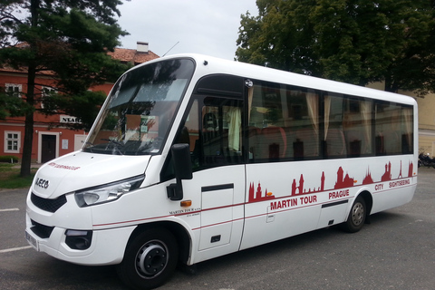 Från Prag: Rundtur med buss till Terezin Memorial