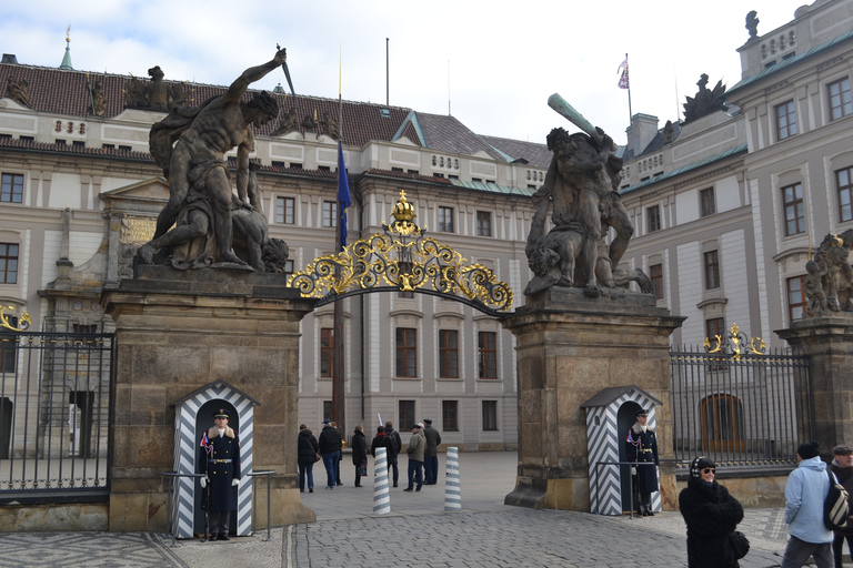 Praag stad: 1-uur durende oriëntatietocht met de bus