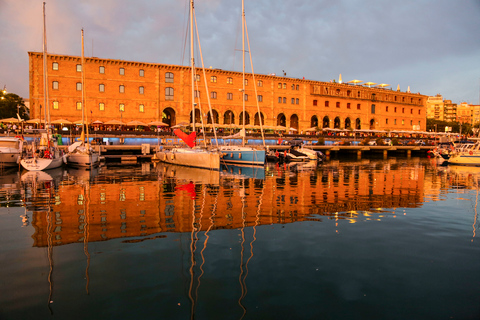 Barcelona: Sunset Sailing Tour mit Tapas und Open BarSegelerlebnis bei Sonnenuntergang mit Live-Saxofonmusik