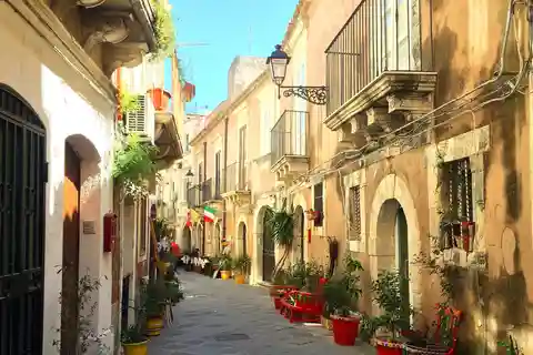 Da Taormina: Tour di Siracusa con pranzo al mercato alimentare