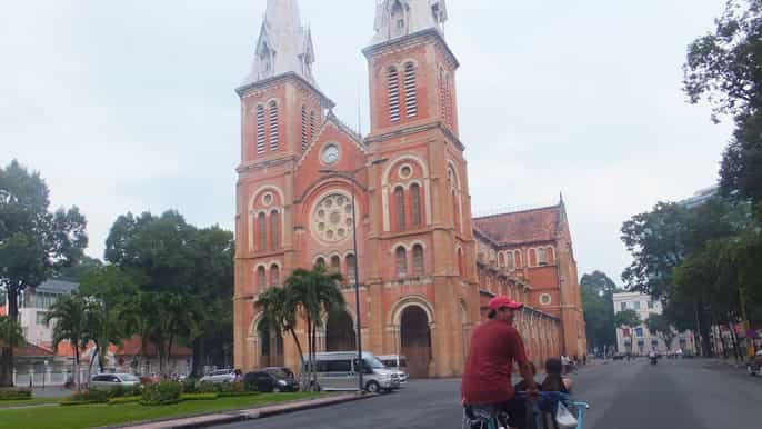 war remnant museum central post office notre dame on cyclo