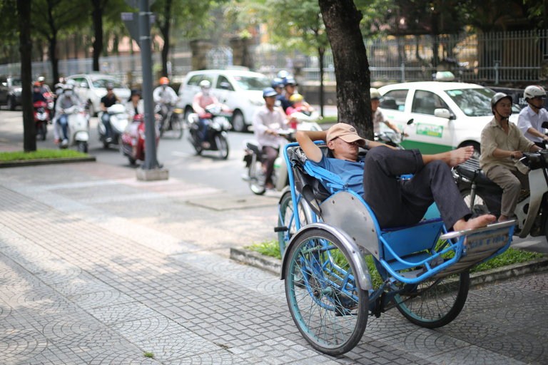 Esperienza personalizzata di Ho Chi Minh City su Cyclo con conducenteCiclo di 3 ore in inglese