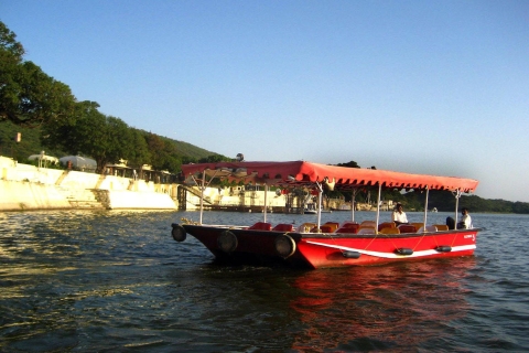 Excursion privée d'une journée à Udaipur avec balade en bateau et déjeuner