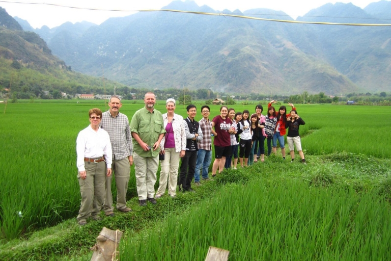 De Hanoi: excursion de 2 jours en Trek dans la vallée de Mai Chau et les tribus des collines