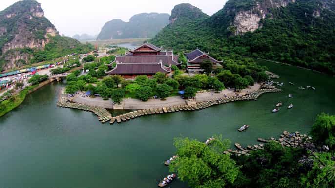 ab hanoi trang an baidinhpagode private tagestour