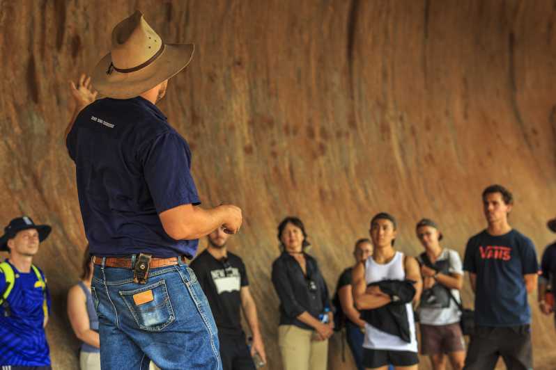 Uluṟu e Kata Tjuta: tour con Base walk e grigliata