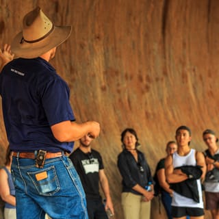 Uluru and Kata Tjuta Tour with Base Walk and Sunset BBQ