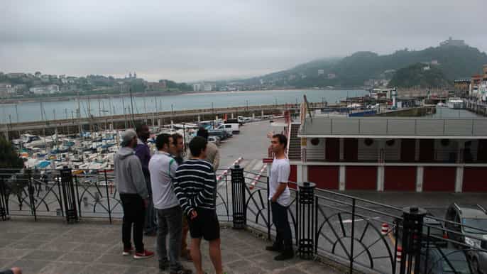 san sebastián 2hour walking tour with pintxo and drink