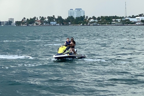Ft. Lauderdale: Wypożyczalnia skuterów wodnych w Hollywood BeachWynajem dla 2 pasażerów z gazem na kartę