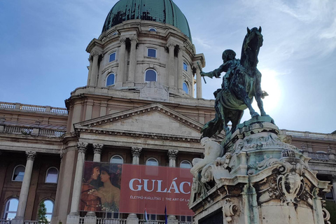 Budapest: Castle District Walking Tour with Local Guide