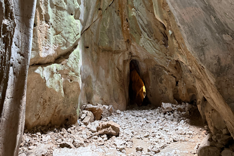 Da Nang: City Sightseeing Tour with Charming Da Nang Show