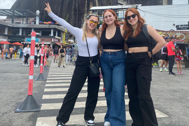 جولة غواتابي: ألتو ديل تشوتشو، وبيدرا ديل بينيول، والغداء، والمزيد