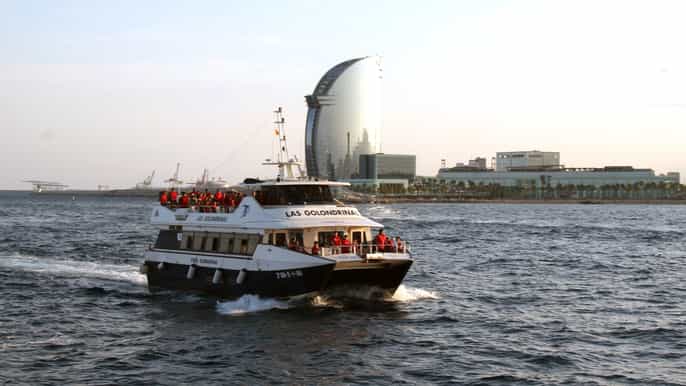 barcelona bootstour mit skyline und stränden