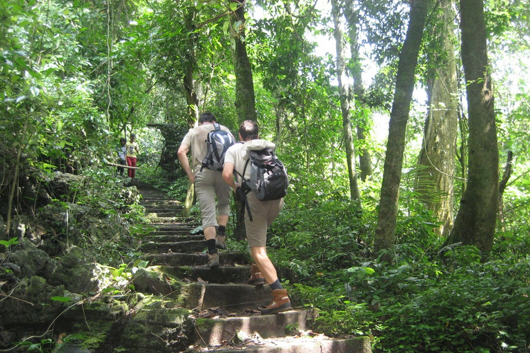 Desde Hanoi: Tour de 2 días por el Parque Nacional Ninh Binh y Cuc Phuong