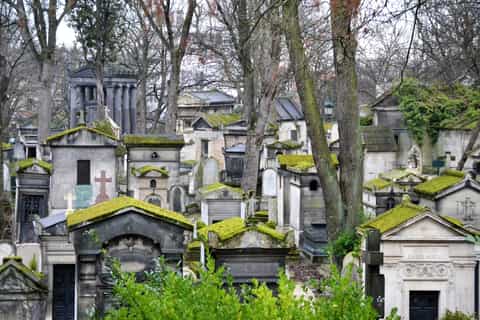 Paris: Pere Lachaise Cemetery Guided Tour