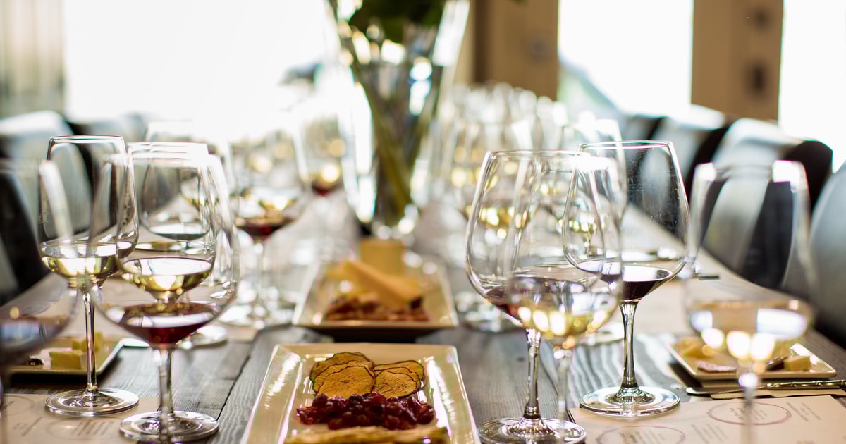 Healdsburg Visita guiada a pie con maridaje GetYourGuide