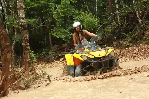 Playa del Carmen: Experiencia ATV Xtreme y Tirolina