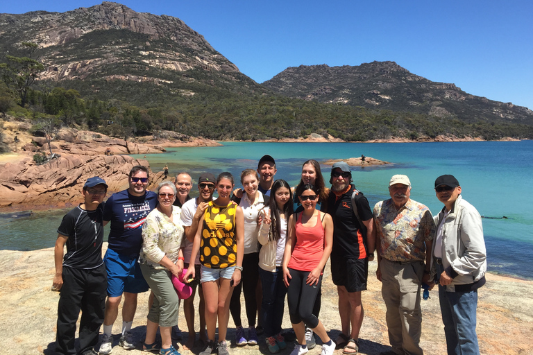 Hobart : Wineglass Bay & Freycinet Active Day TourDe Hobart: excursion active d'une journée à Wineglass Bay