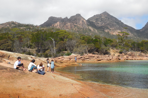 Hobart : Wineglass Bay & Freycinet Active Day TourDe Hobart: excursion active d'une journée à Wineglass Bay