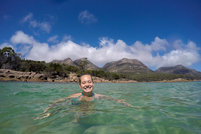 Hobart : Wineglass Bay & Freycinet Active Day TourDe Hobart: excursion active d'une journée à Wineglass Bay