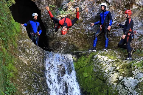 Bleder See: Canyoning- und Rafting-Tour mit Fotos und Videos