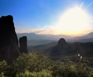From Athens: Delphi and Meteora 2-Day Tour with Hotel