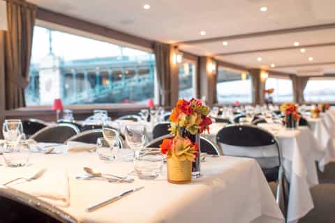 Lyon : dîner-croisière de 2,5 h