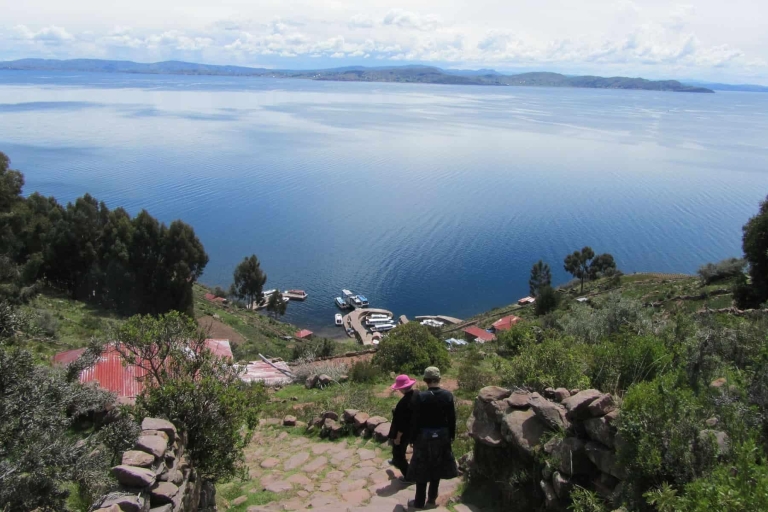 au départ de Puno : Lac Titicaca deux jours (Uros, Taquile et Amantani)