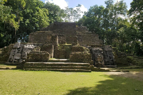 Belize: Lamanai Archaeological Reserve &amp; Cave Tubing Tour