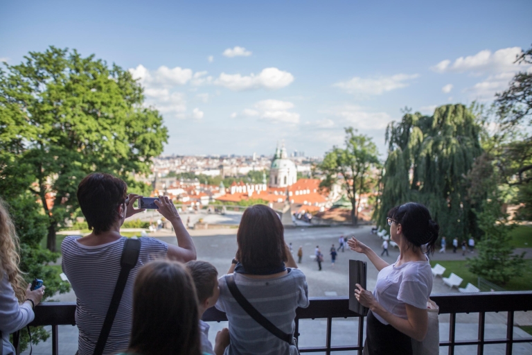Praga: 3-godzinna wycieczka piesza po terenach zamku i rejsGrupowa 3-godzina wycieczka i rejs w j. niemieckim