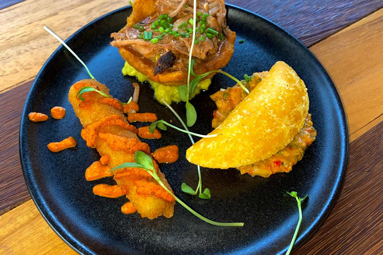 Medellín: Calle 10 Food Tour with Tastings and Guide