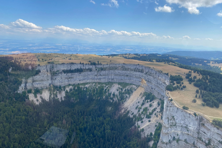 Bern: Exclusive Lakeland Helicopter-Tour for up to 4 People