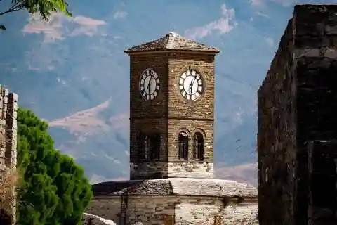 De Tirana: Viagem de um dia a Gjirokastër com visita guiada