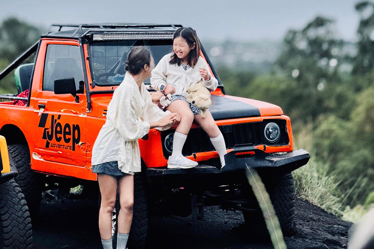 Ubud : Mount Batur Jeep Sunrise with Breakfast & privat jeep Ticket for hot spring Meeting point ( No transport)
