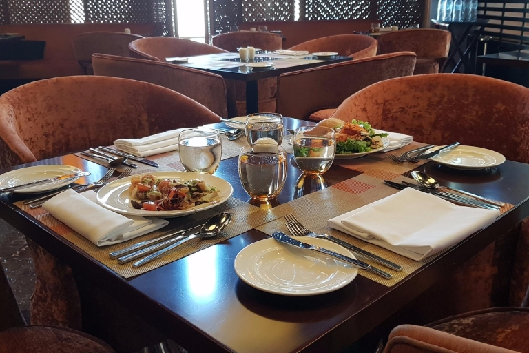 Desde Dubái: tour a Abu Dabi en grupo reducido con comida