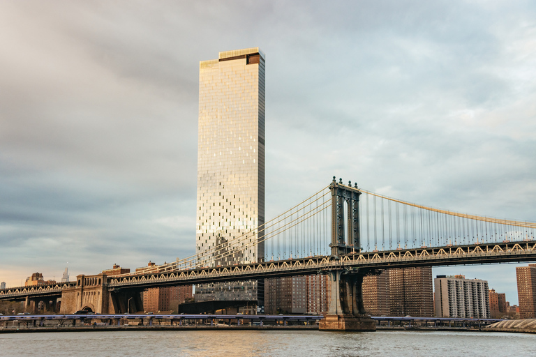 New York: Hafenrundfahrt bei Nacht ohne Anstehen