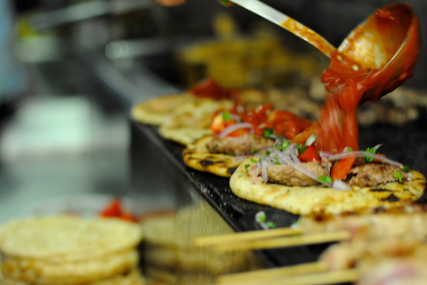 Athènes : visite culinaire à pied en petit groupeVisite en petit groupe en anglais