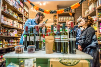 Atene, Greek Food Discovery Tour a piedi per piccoli gruppi - Hizvo
