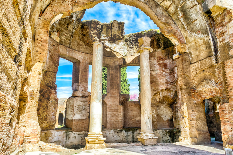 Tívoli: Villa Adriana y Villa D'Este, tour de medio díaTour en inglés