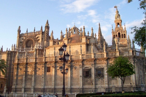 Seville: Cathedral, Giralda & Alcazar Entry With Guided Tour Seville: Cathedral & Alcazar Entrance w/ Tour in French
