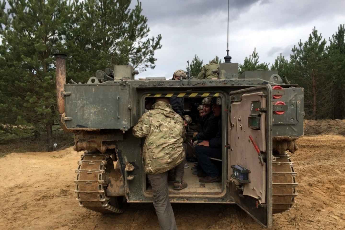 Vilnius: Guida Carri Armati per Avventura