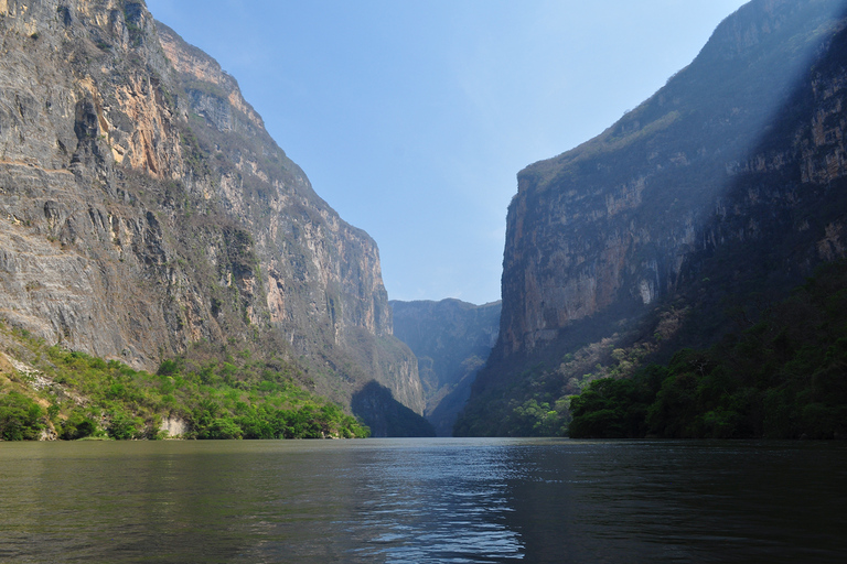 Au départ de Tuxtla Gutierrez : excursion dans le canyon de Sumidero et à San Cristobal.