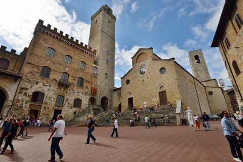 From Florence PRIVATE: Siena, San Gimignano, Medieval tour